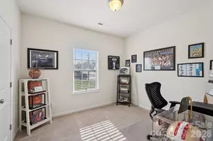 10323 Kempsford Dr, Charlotte, NC 28262 - Photo 12