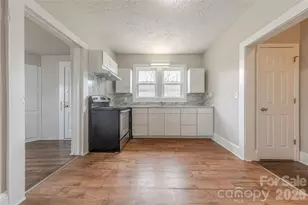 319 Martin St, Shelby, NC 28150 - Photo 10