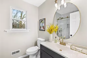 8201 Meadowdale Ln, Charlotte, NC 28227 - Photo 20