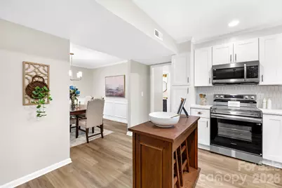 8201 Meadowdale Lane, Charlotte, NC 28227 - Photo 14