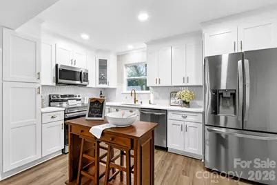 8201 Meadowdale Lane, Charlotte, NC 28227 - Photo 12