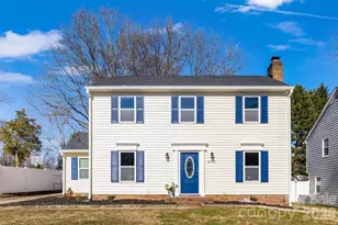 8201 Meadowdale Ln, Charlotte, NC 28227 - Photo 2