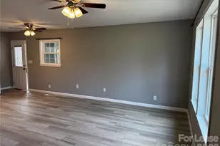 6692 Denver Heights Cir, Denver, NC 28037 - Photo 4