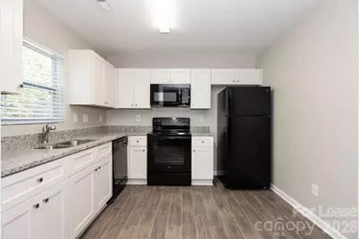 1630 Ledson Court, Charlotte, NC 28214 - Photo 6