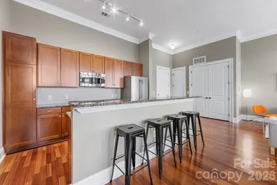 2810 Selwyn Avenue #418, Charlotte, NC 28209 - Photo 4