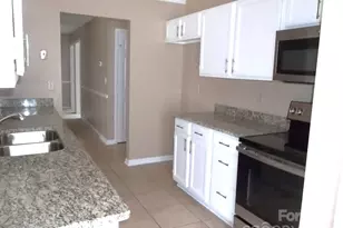 115 W Bank Dr, Charlotte, NC 28214 - Photo 4