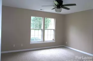 115 W Bank Dr, Charlotte, NC 28214 - Photo 10