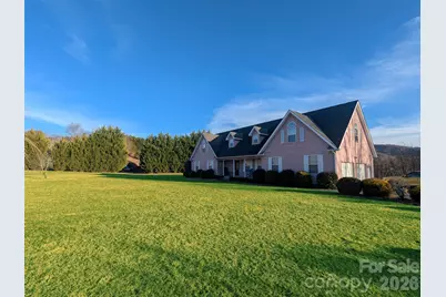 130 Crestview Street, Canton, NC 28716 - Photo 1