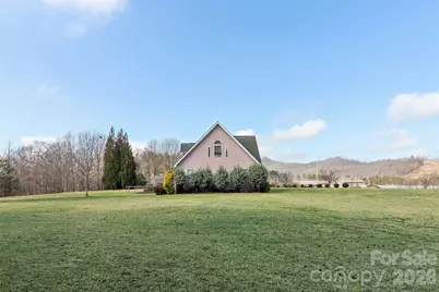 130 Crestview Street, Canton, NC 28716 - Photo 6