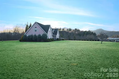 130 Crestview Street, Canton, NC 28716 - Photo 2