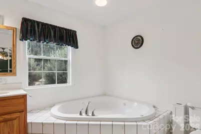 130 Crestview Street, Canton, NC 28716 - Photo 28