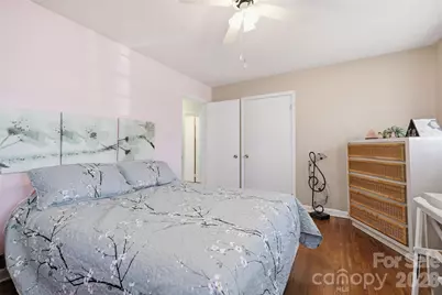 324 17th Avenue NE, Hickory, NC 28601 - Photo 22