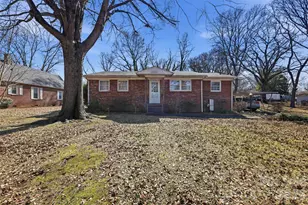 324 17th Ave NE, Hickory, NC 28601 - Photo 4