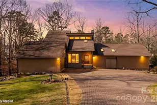 16631 Harbor View Rd, Charlotte, NC 28278 - Photo 2