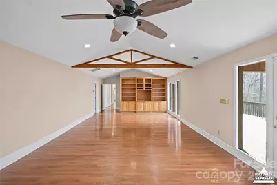16631 Harbor View Road, Charlotte, NC 28278 - Photo 14