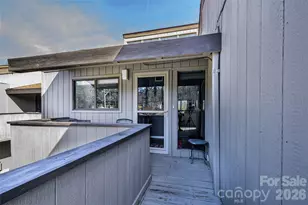 8 Lakemoor Ln, Hendersonville, NC 28739 - Photo 4