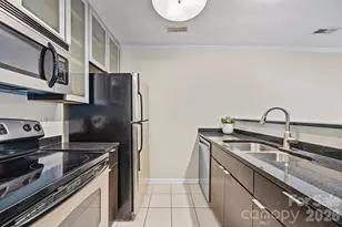 525 N Graham St, Charlotte, NC 28202 - Photo 12