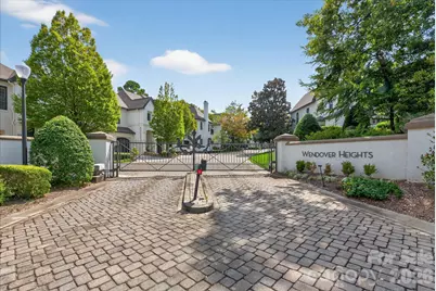 306 Wendover Heights Circle, Charlotte, NC 28211 - Photo 6