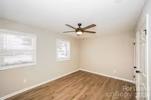 305 Camelot Dr, Statesville, NC 28625 - Photo 10