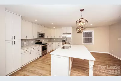 305 Camelot Drive, Statesville, NC 28625 - Photo 8