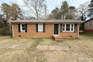 406 N Rutherford St, Wadesboro, NC 28170 - Photo 2