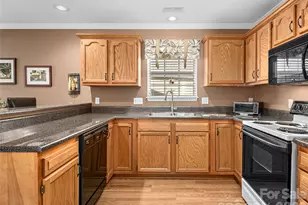 15 Willowick Dr, Asheville, NC 28803 - Photo 8