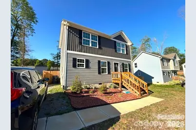 606 E Carpenter Street, Dallas, NC 28034 - Photo 2