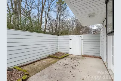 9453 Kings Falls Drive, Charlotte, NC 28210 - Photo 12