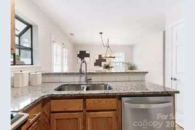 9453 Kings Falls Drive, Charlotte, NC 28210 - Photo 10