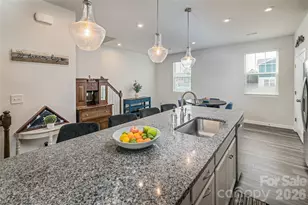 1206 Keydet Dr, Charlotte, NC 28216 - Photo 6