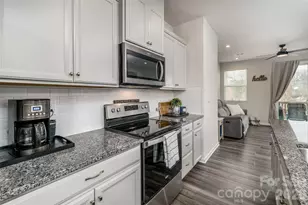 1206 Keydet Dr, Charlotte, NC 28216 - Photo 4