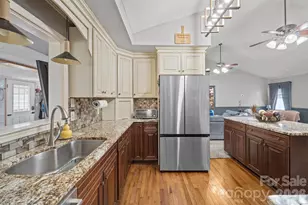 117 Hillcrest Dr, Bessemer City, NC 28016 - Photo 14