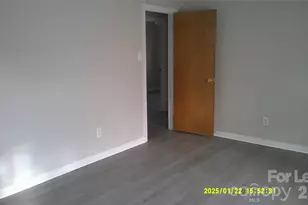 1246 Peggy St, Hickory, NC 28601 - Photo 4