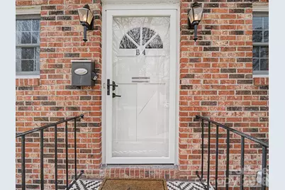 1409 Kensington Road #B-4, Hendersonville, NC 28791 - Photo 4