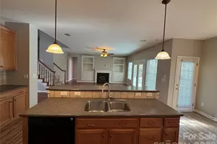 4102 Barclay Forest Dr, Charlotte, NC 28213 - Photo 10