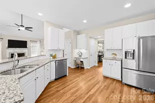 13338 Fremington Rd, Huntersville, NC 28078 - Photo 10