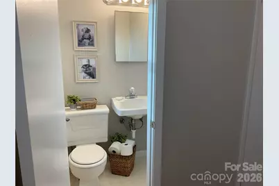 2132 14th Avenue Drive NE, Hickory, NC 28601 - Photo 10