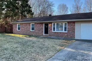 2132 14th Ave Dr NE, Hickory, NC 28601 - Photo 1