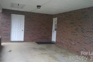3310 39th Ave Ct NE, Hickory, NC 28601 - Photo 2
