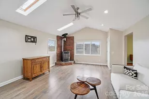 623 Owensby Rd, Hendersonville, NC 28792 - Photo 12