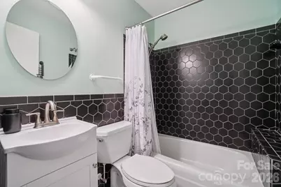 623 Owensby Road, Hendersonville, NC 28792 - Photo 18