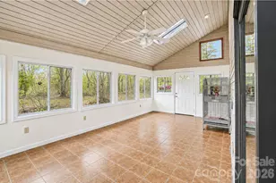 623 Owensby Rd, Hendersonville, NC 28792 - Photo 28