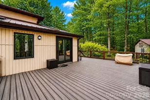 623 Owensby Rd, Hendersonville, NC 28792 - Photo 4