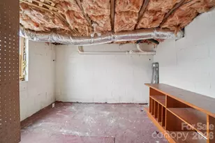 623 Owensby Rd, Hendersonville, NC 28792 - Photo 32