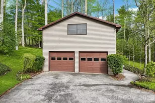 623 Owensby Rd, Hendersonville, NC 28792 - Photo 32