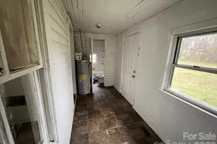 1021 Old Charlotte Rd, Statesville, NC 28677 - Photo 16