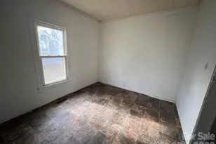 1021 Old Charlotte Rd, Statesville, NC 28677 - Photo 20