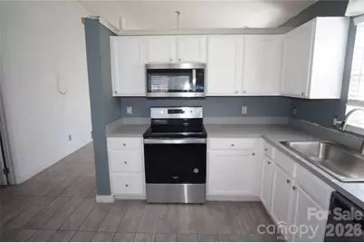 8913 Cinnabay Drive, Charlotte, NC 28216 - Photo 8