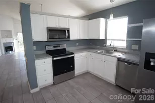 8913 Cinnabay Dr, Charlotte, NC 28216 - Photo 6