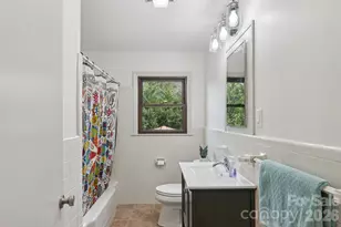 10 S Oak Forest Dr, Asheville, NC 28803 - Photo 16